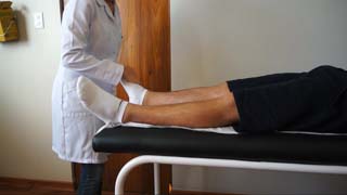 Prova de força muscular: extensão plantar do pé ou flexão dorsal do pé (tibial anterior)